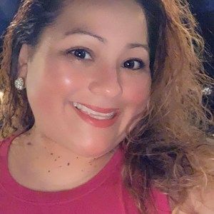 Meet your Posher, Violeta